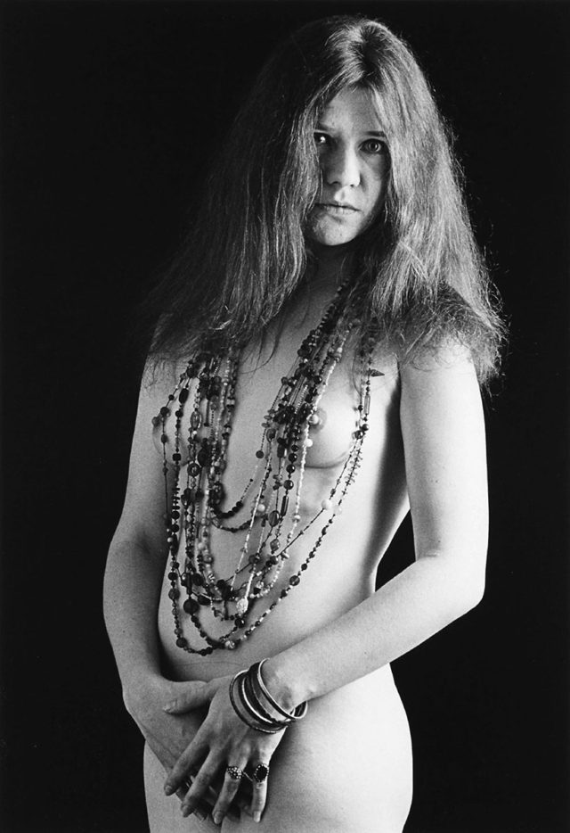janis-joplin-standing-nude-1967-photo-bob-seideman